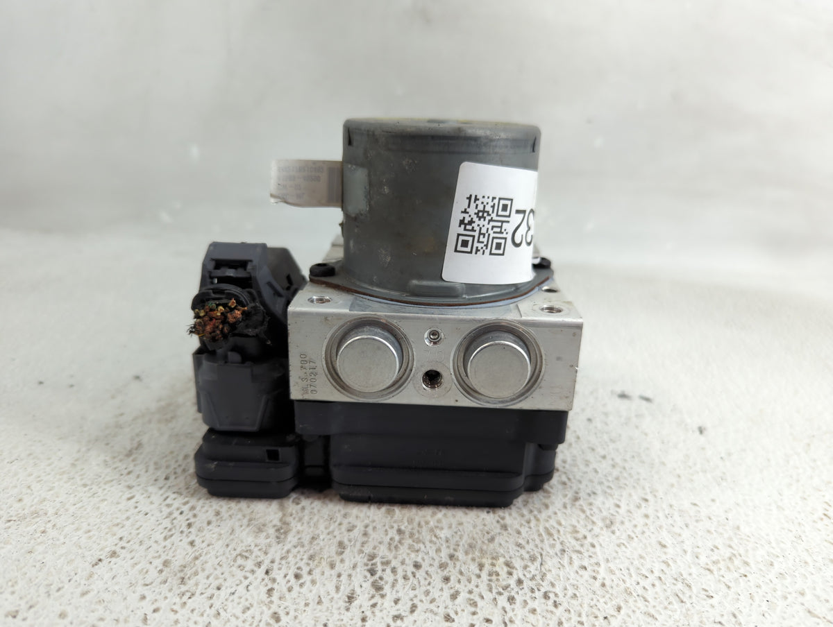 2017-2019 Kia Soul Anti-Lock Brake ABS Pump Module Actuator OEM P/N:61589-45200 58900-B2120 Fits Fits 2017 2018 2019 OEM Use