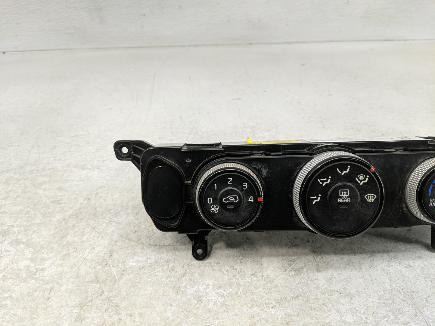 2017-2019 Kia Soul Climate Control Module Temperature AC/Heater Replacement P/N:97250-B2AS2ASB EC500-FGDCA Fits OEM Used Aut