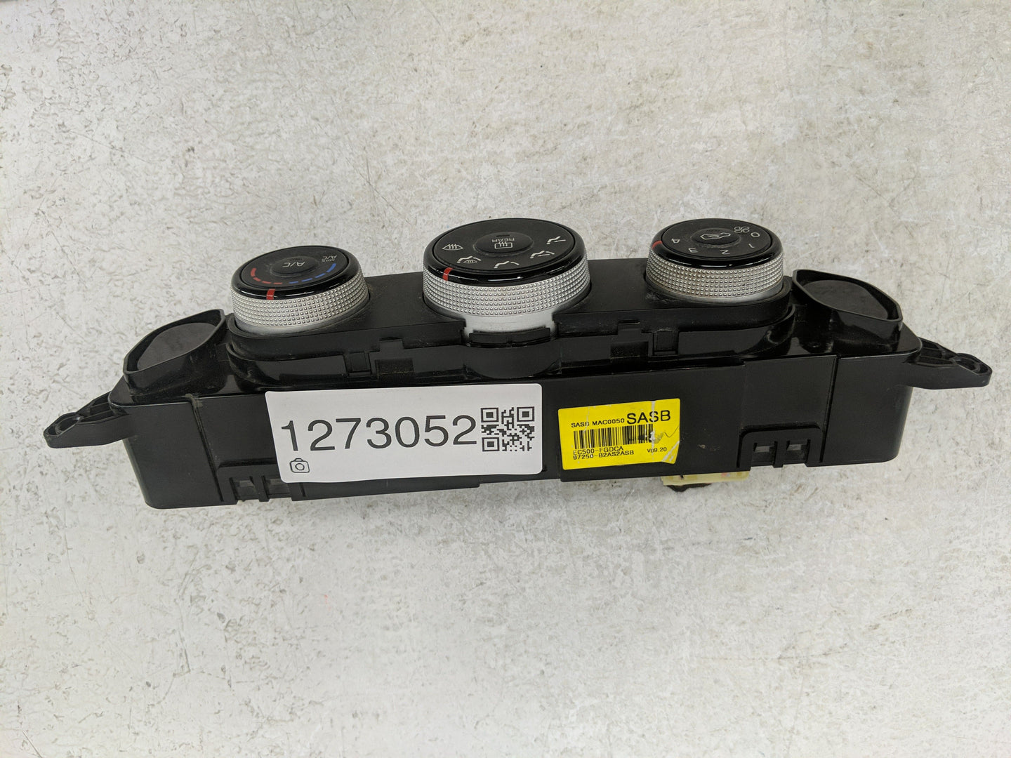 2017-2019 Kia Soul Climate Control Module Temperature AC/Heater Replacement P/N:97250-B2AS2ASB EC500-FGDCA Fits OEM Used Aut