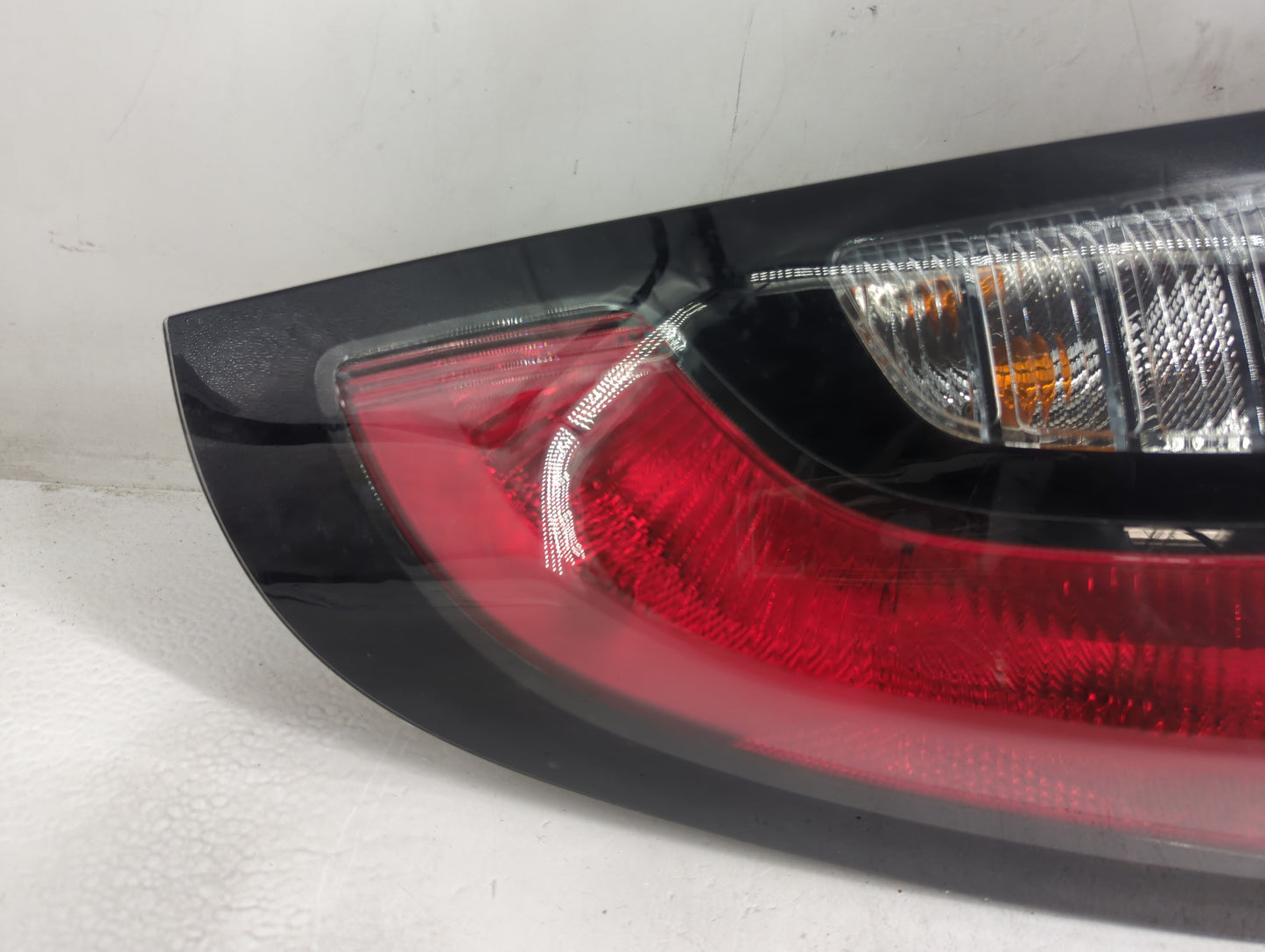 2014-2019 Kia Soul Tail Light Assembly Driver Left OEM P/N:92401-B2030 Fits Fits 2014 2015 2016 2017 2018 2019 OEM Used Auto