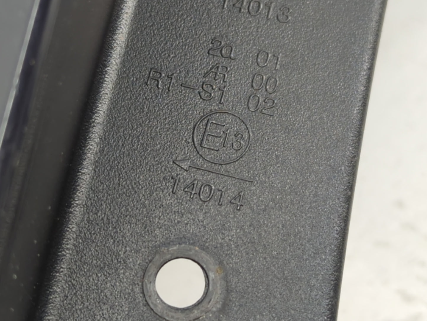 2014-2019 Kia Soul Tail Light Assembly Driver Left OEM P/N:E1314014 92401-B2030 Fits Fits 2014 2015 2016 2017 2018 2019 OEM 