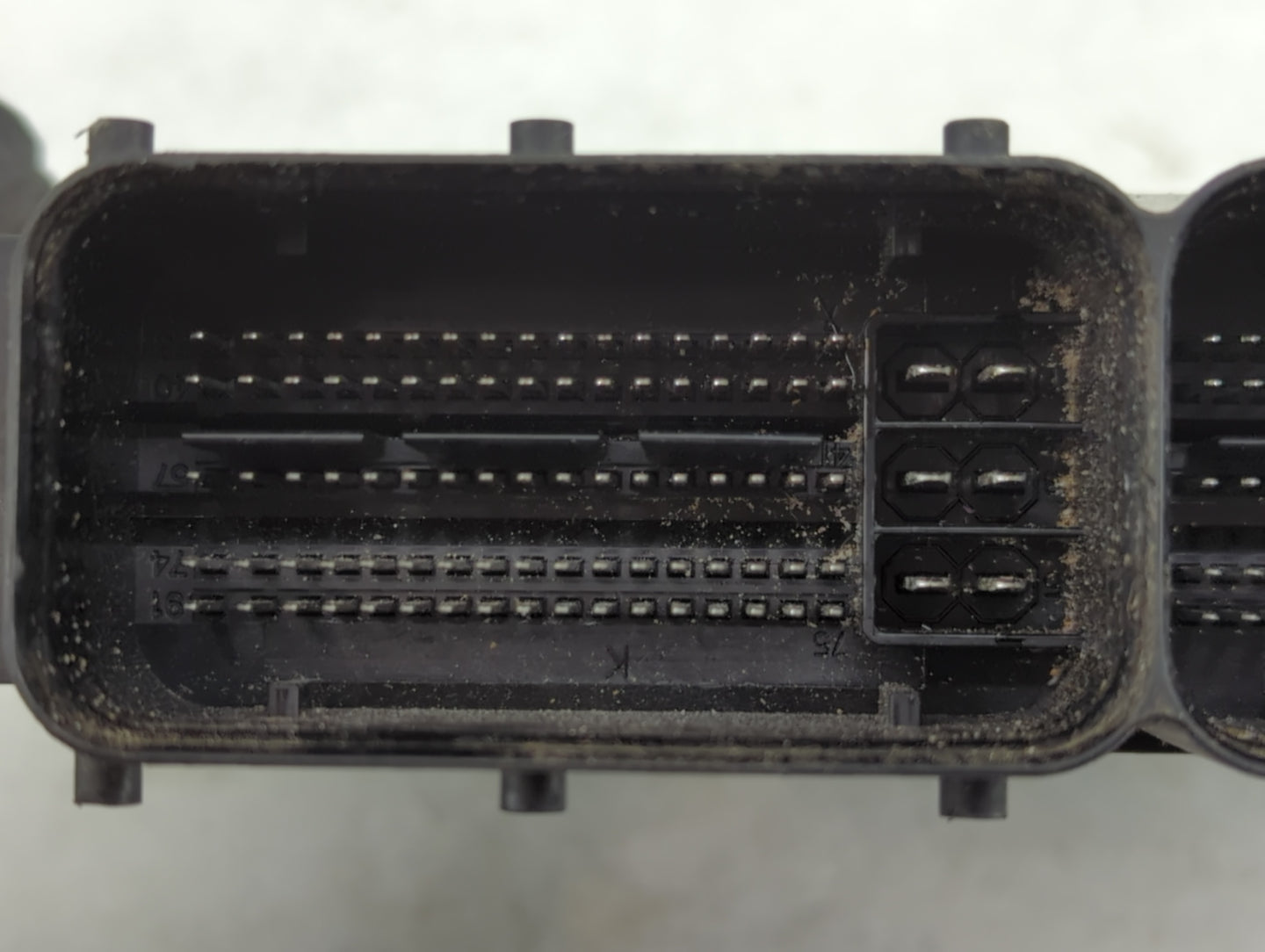 2017-2018 Kia Soul PCM Engine Control Computer ECU ECM PCU OEM P/N:39133-2EHB0 Fits Fits 2017 2018 OEM Used Auto Parts - Oem