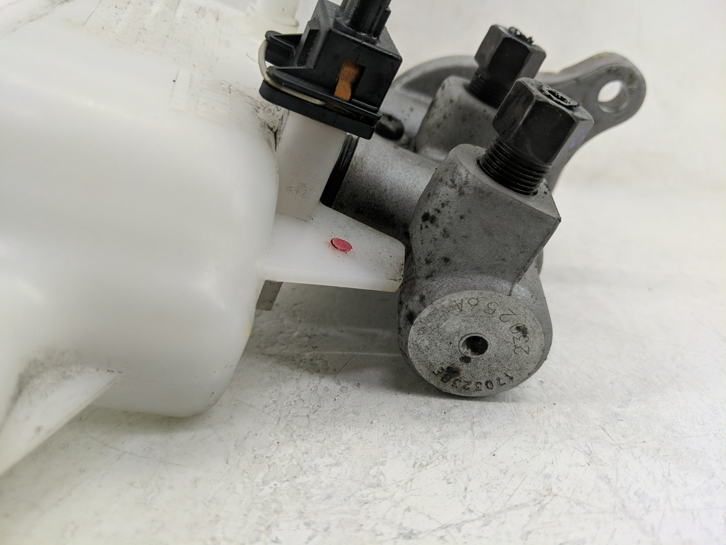 2017-2019 Kia Soul Brake Master Cylinder - Oemusedautoparts1.com