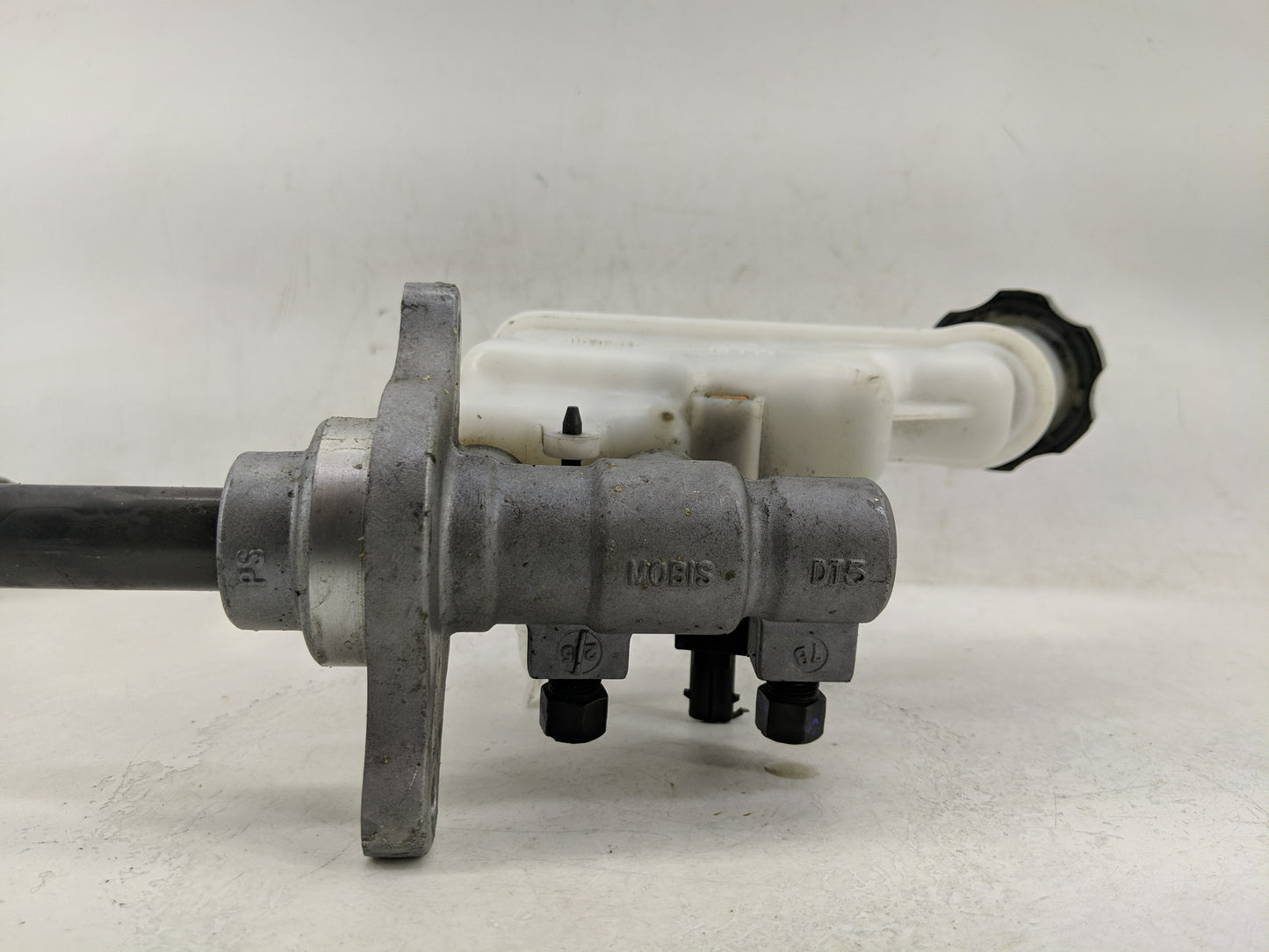 2017-2019 Kia Soul Brake Master Cylinder - Oemusedautoparts1.com