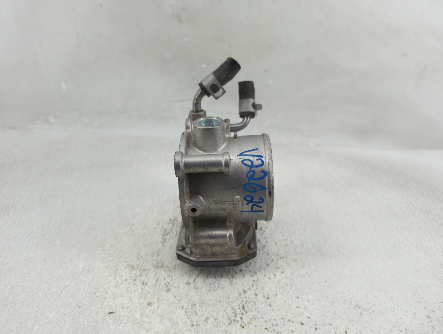 2014-2019 Kia Soul Throttle Body P/N:35100-2E000 Fits Fits 2011 2012 2013 2014 2015 2016 2017 2018 2019 2020 2021 OEM Used A
