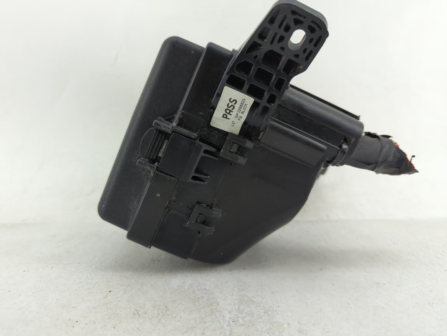 2017-2019 Kia Soul Fusebox Fuse Box Panel Relay Module Fits Fits 2017 2018 2019 OEM Used Auto Parts - Oemusedautoparts1.com