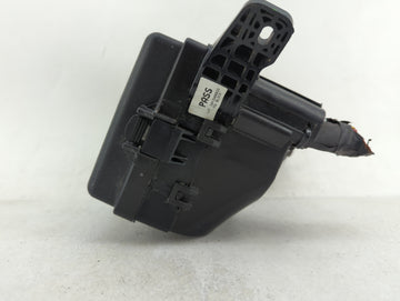 2017-2019 Kia Soul Fusebox Fuse Box Panel Relay Module Fits Fits 2017 2018 2019 OEM Used Auto Parts