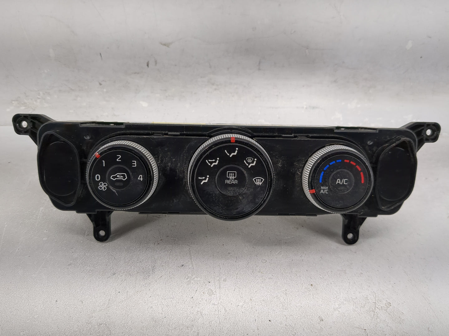 2017-2019 Kia Soul Climate Control Module Temperature AC/Heater Replacement P/N:97250-B2AS2ASB Fits Fits 2017 2018 2019 OEM 