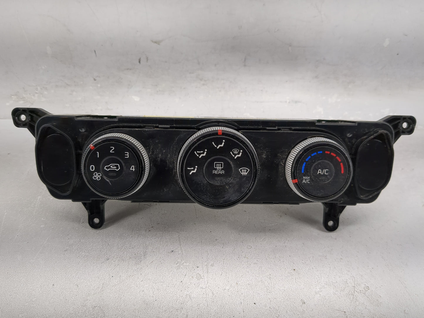 2017-2019 Kia Soul Climate Control Module Temperature AC/Heater Replacement P/N:97250-B2AS2ASB Fits Fits 2017 2018 2019 OEM 