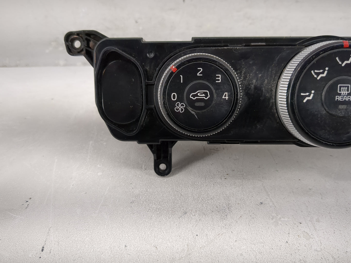 2017-2019 Kia Soul Climate Control Module Temperature AC/Heater Replacement P/N:97250-B2AS2ASB Fits Fits 2017 2018 2019 OEM 