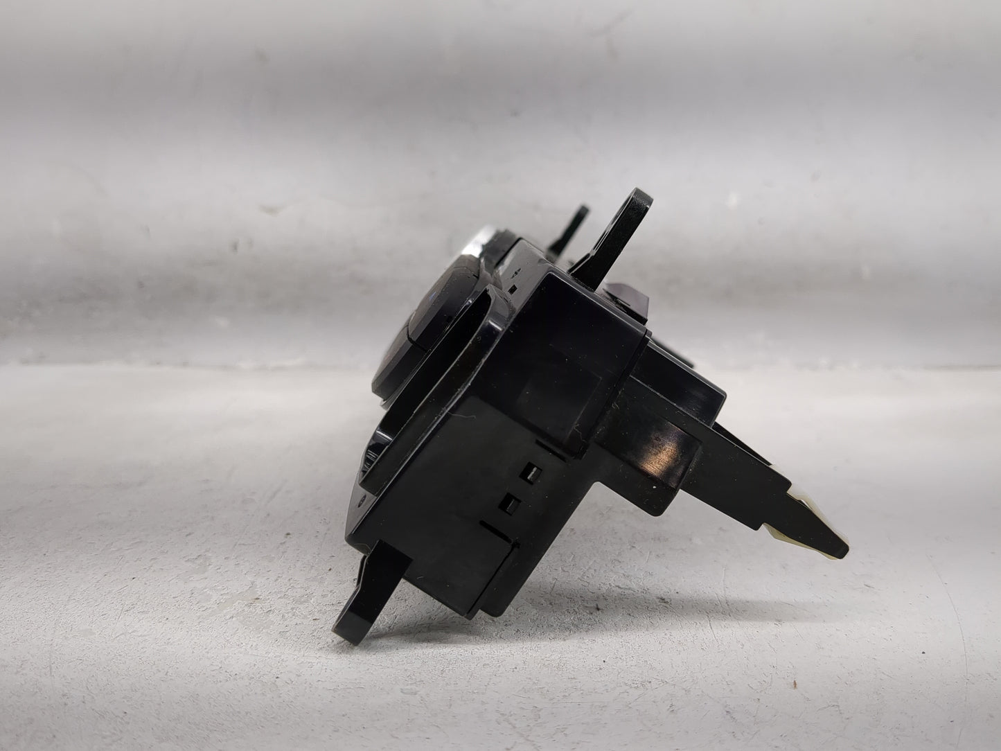 2017-2019 Kia Soul Climate Control Module Temperature AC/Heater Replacement P/N:97250-B2710 Fits Fits 2017 2018 2019 OEM Use