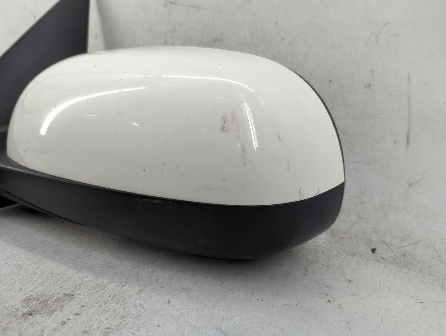 2014-2019 Kia Soul Driver Side View Mirror - Left Door Mirror OEM Used - Oemusedautoparts1.com
