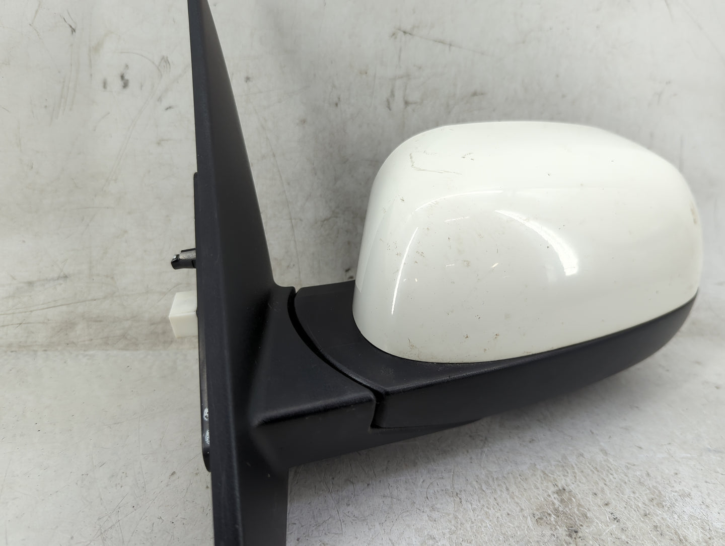 2014-2019 Kia Soul Driver Side View Mirror - Left Door Mirror OEM Used - Oemusedautoparts1.com