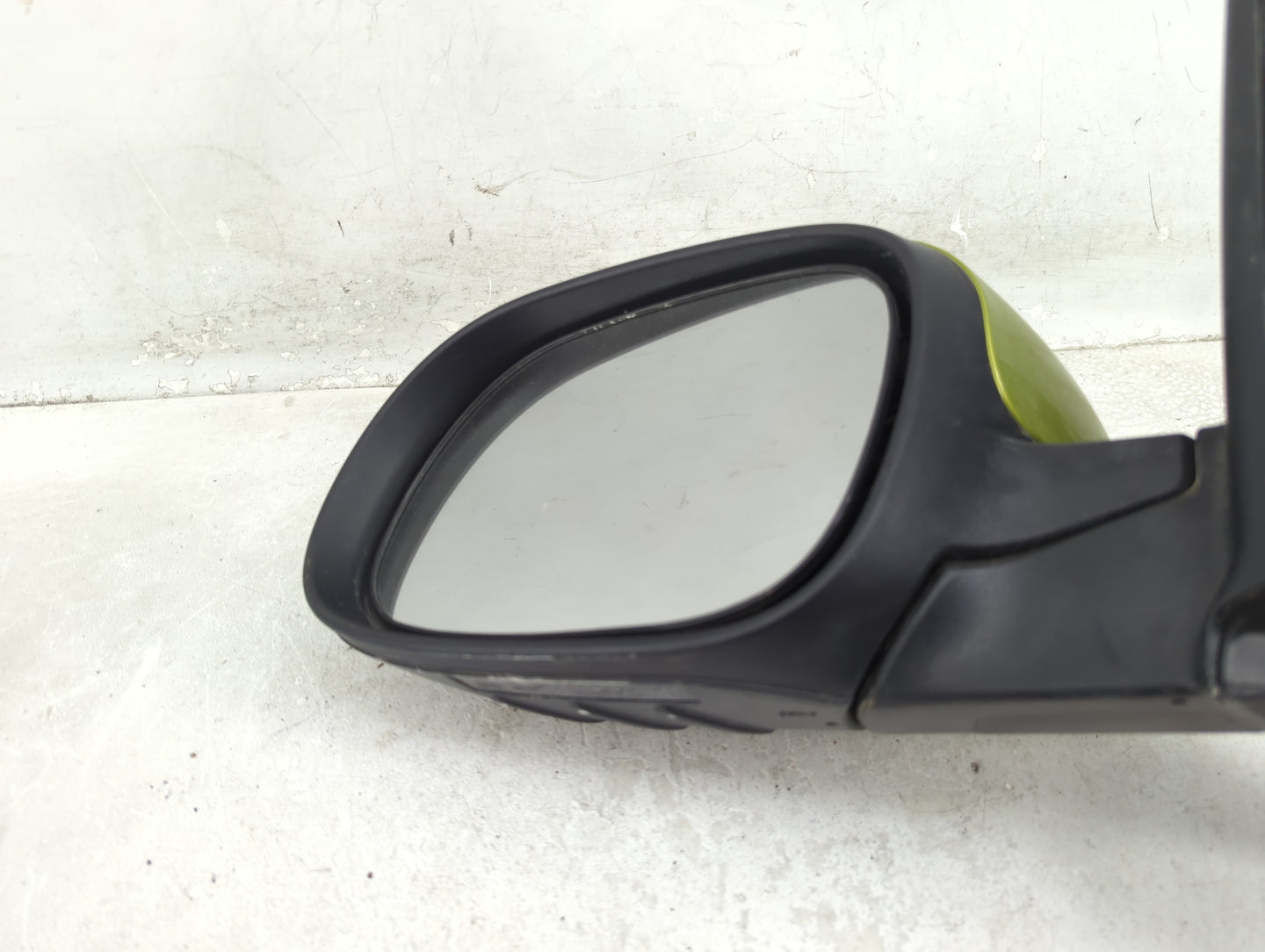 2014-2019 Kia Soul Driver Left Side View Power Door Mirror Lime - Oemusedautoparts1.com