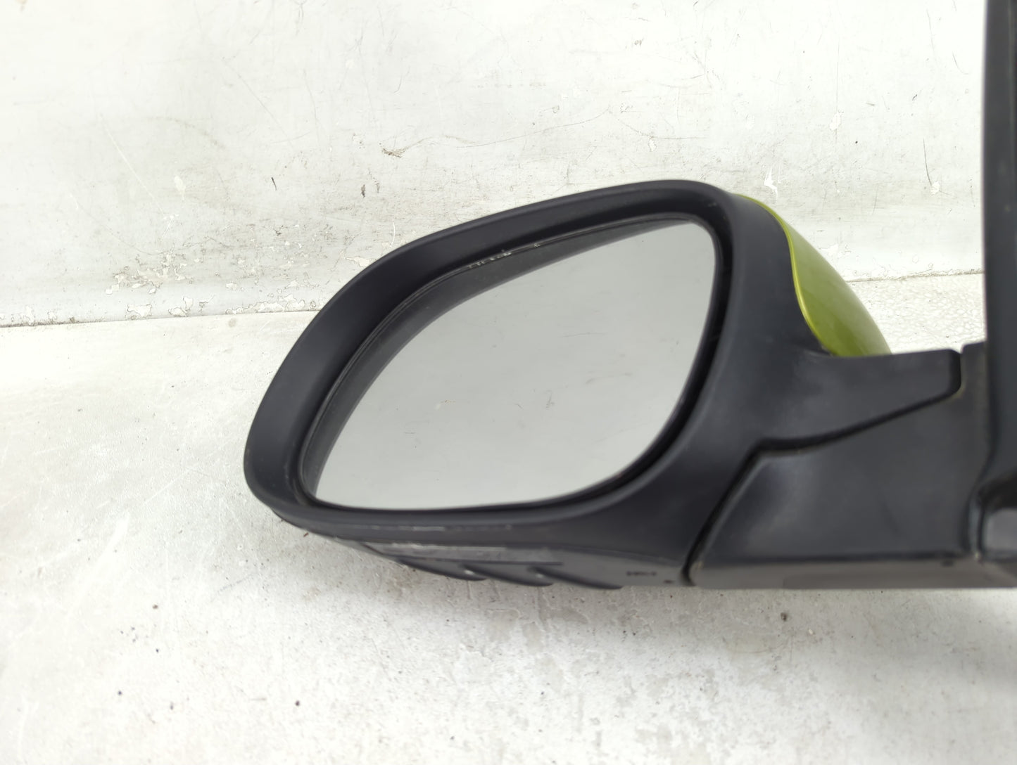 2014-2019 Kia Soul Driver Left Side View Power Door Mirror Lime - Oemusedautoparts1.com