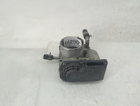 2012-2019 Kia Soul Throttle Body P/N:35100-2B300 Fits Fits 2012 2013 2014 2015 2016 2017 2018 2019 OEM Used Auto Parts - Oem