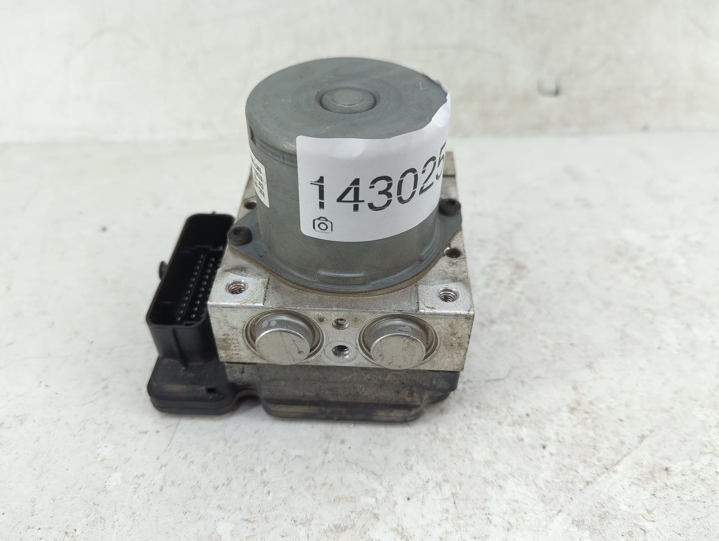 2017-2019 Kia Soul ABS Pump Control Module Replacement P/N:58900-B2120 61589-45200 Fits Fits 2017 2018 2019 OEM Used Auto Pa