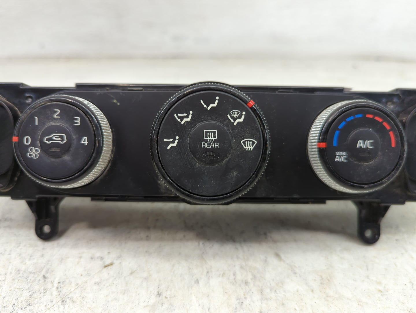 2017-2019 Kia Soul Climate Control Module Temperature AC/Heater Replacement P/N:97250-B2AS2ASB EC500-FGDCA Fits OEM Used Aut