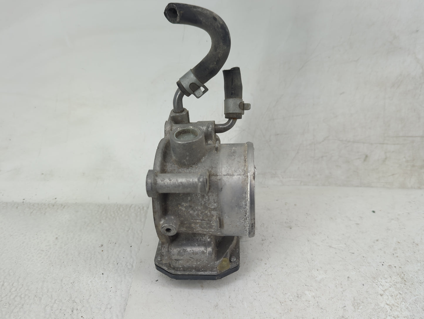 2014-2019 Kia Soul Throttle Body P/N:35100-2E000 Fits Fits 2011 2012 2013 2014 2015 2016 2017 2018 2019 2020 2021 OEM Used A