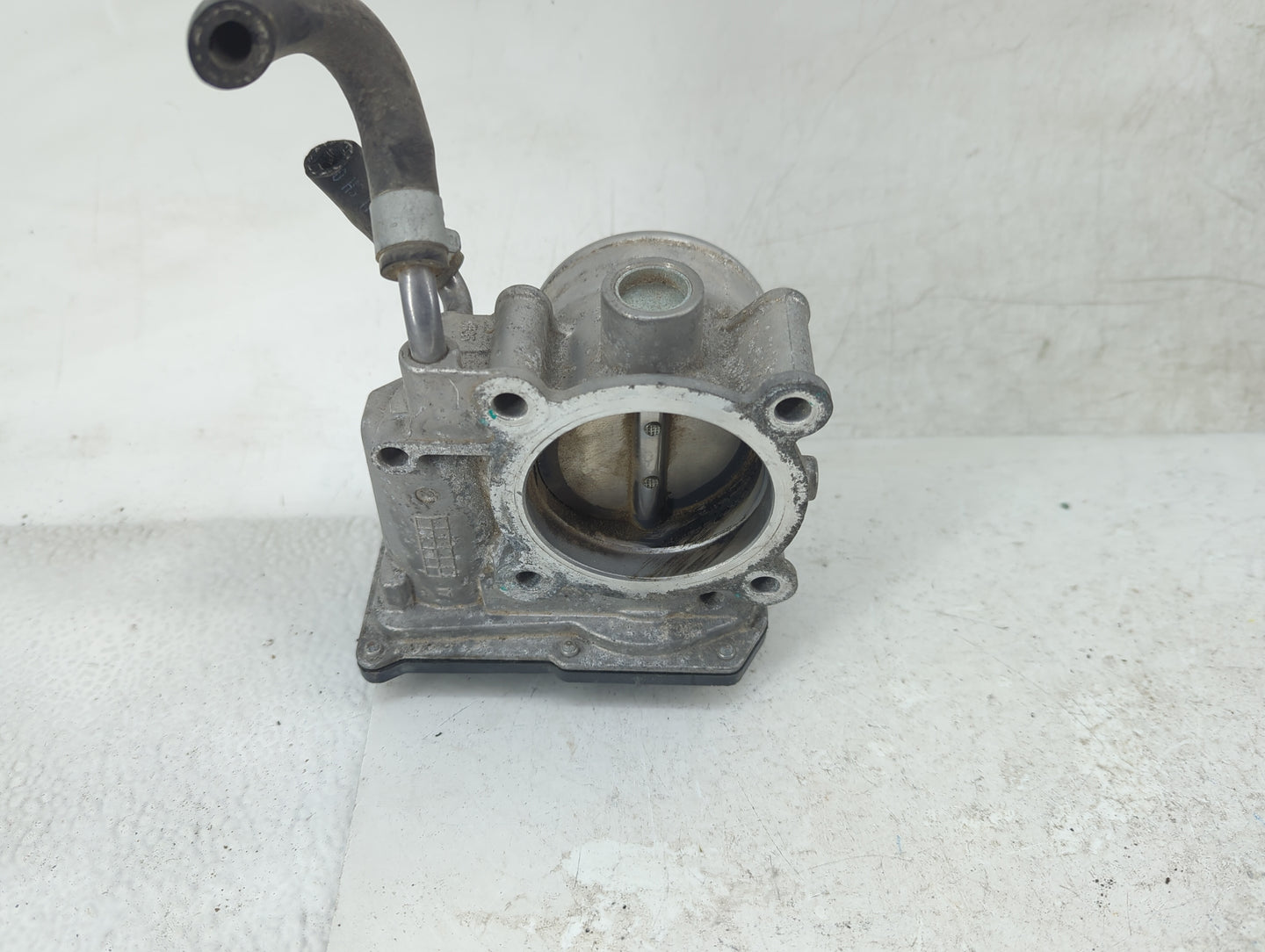 2014-2019 Kia Soul Throttle Body P/N:35100-2E000 Fits Fits 2011 2012 2013 2014 2015 2016 2017 2018 2019 2020 2021 OEM Used A