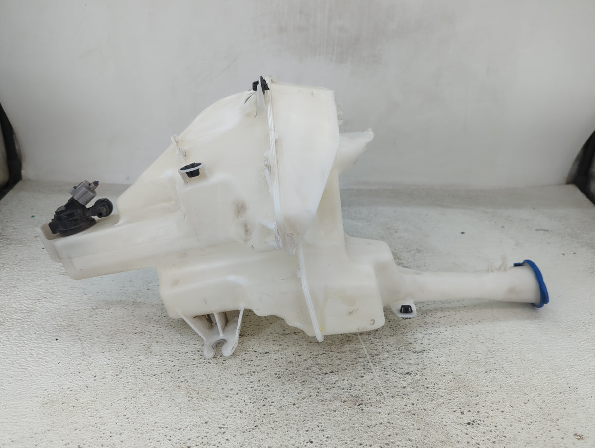 2014-2019 Kia Soul Windshield Washer Fluid Reservoir Bottle White - Oemusedautoparts1.com