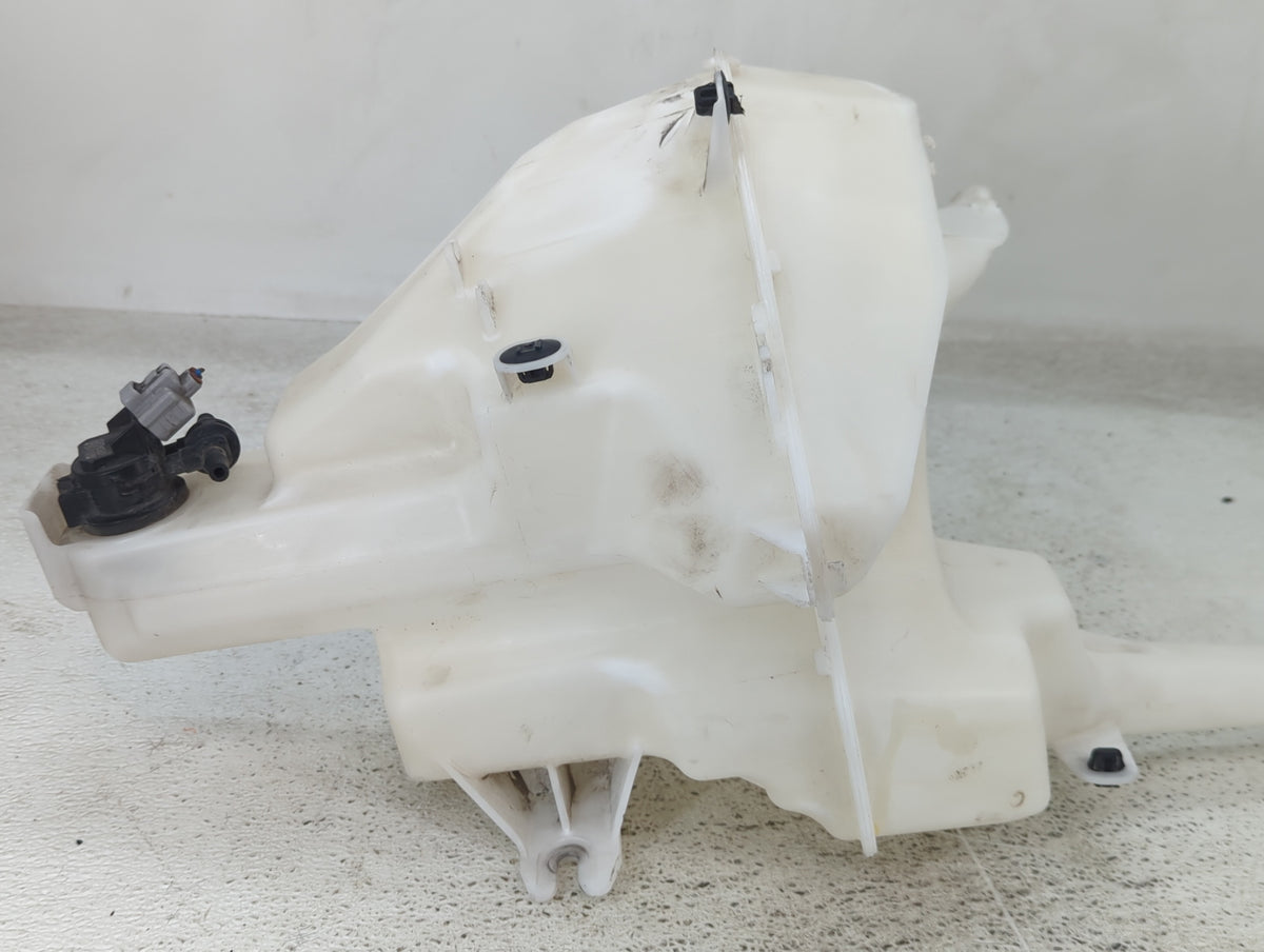 2014-2019 Kia Soul Windshield Washer Fluid Reservoir Bottle White - Oemusedautoparts1.com