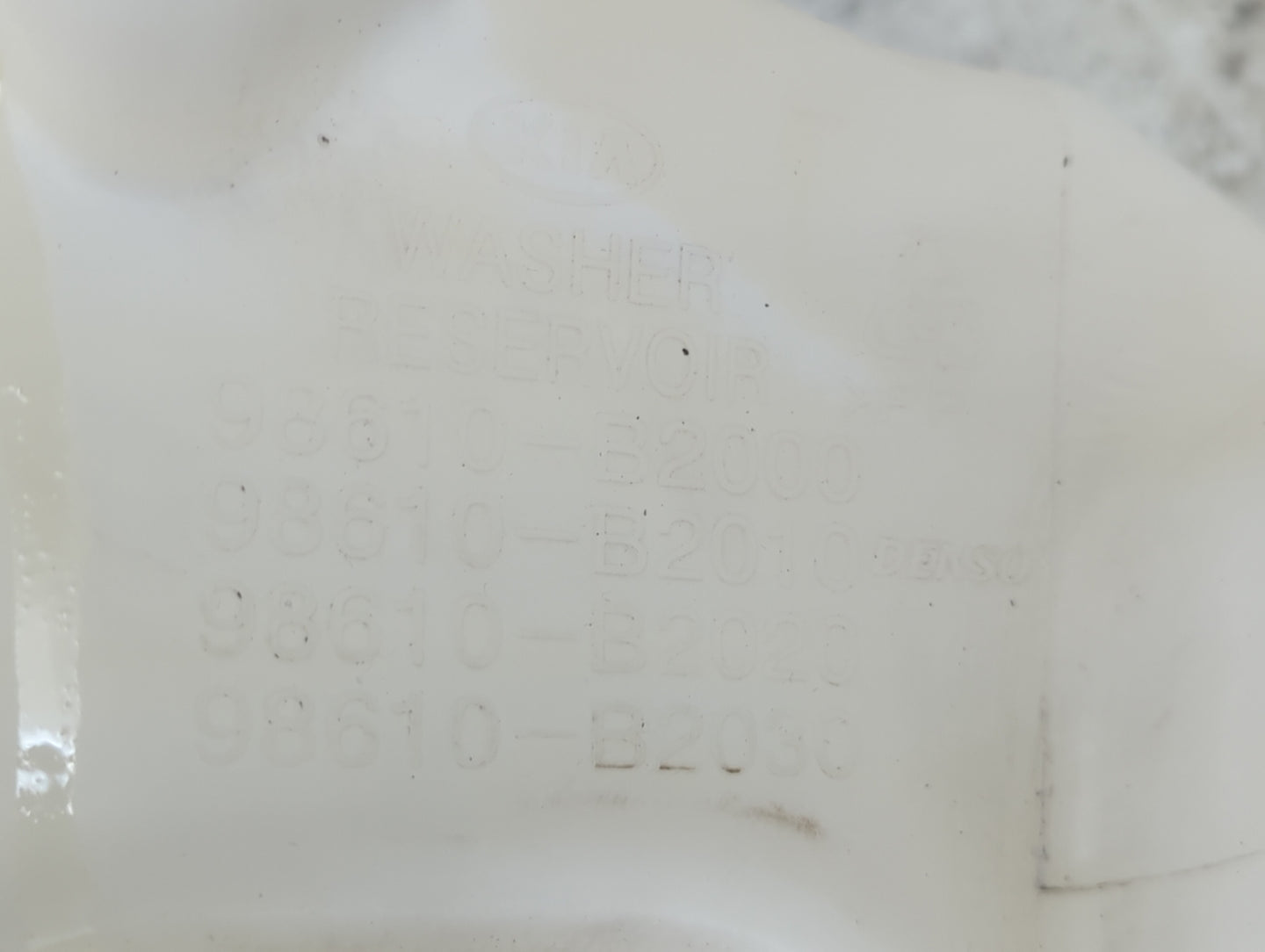 2017 Kia Soul Windshield Washer Fluid Reservoir Bottle Oem White - Oemusedautoparts1.com