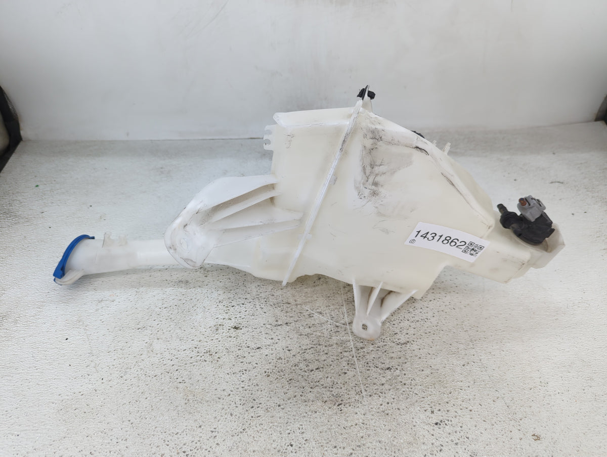 2014-2019 Kia Soul Windshield Washer Fluid Reservoir Bottle White - Oemusedautoparts1.com