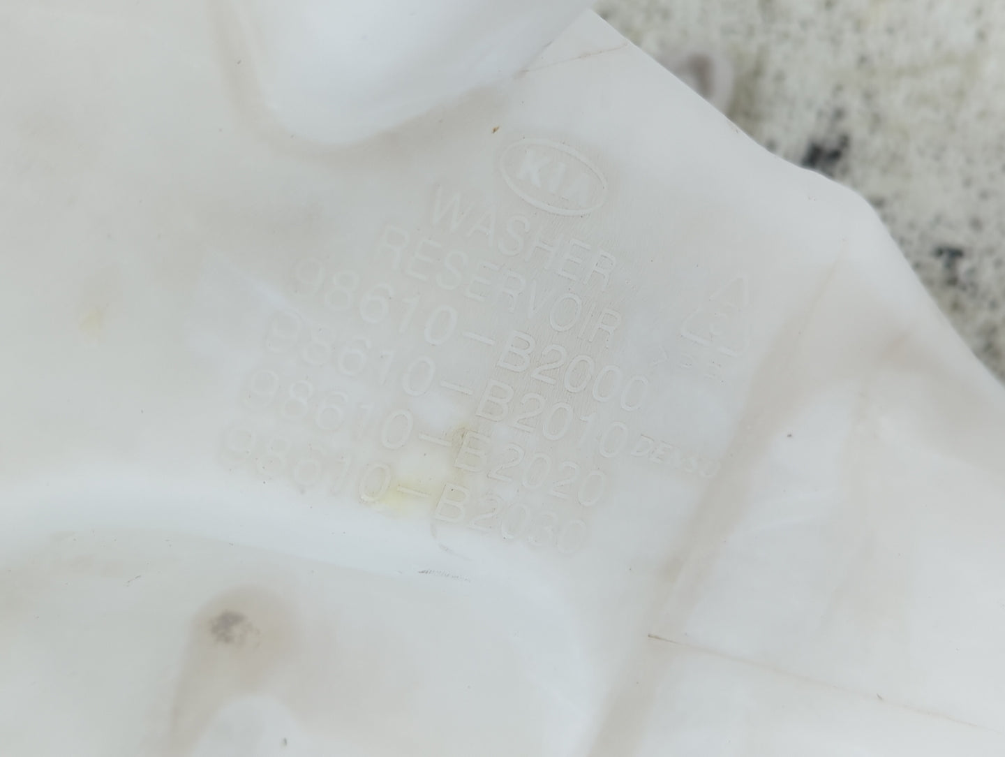 2014-2019 Kia Soul Windshield Washer Fluid Reservoir Bottle Oem - Oemusedautoparts1.com