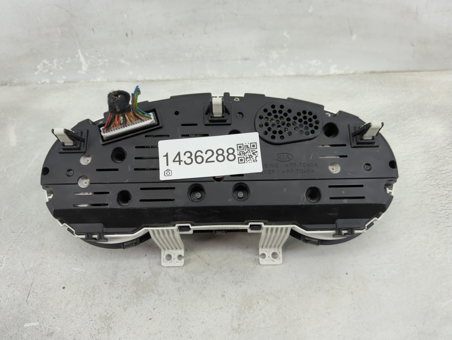 2017-2019 Kia Soul Instrument Cluster Speedometer Gauges P/N:94006-B2720 Fits Fits 2017 2018 2019 OEM Used Auto Parts - Oemu