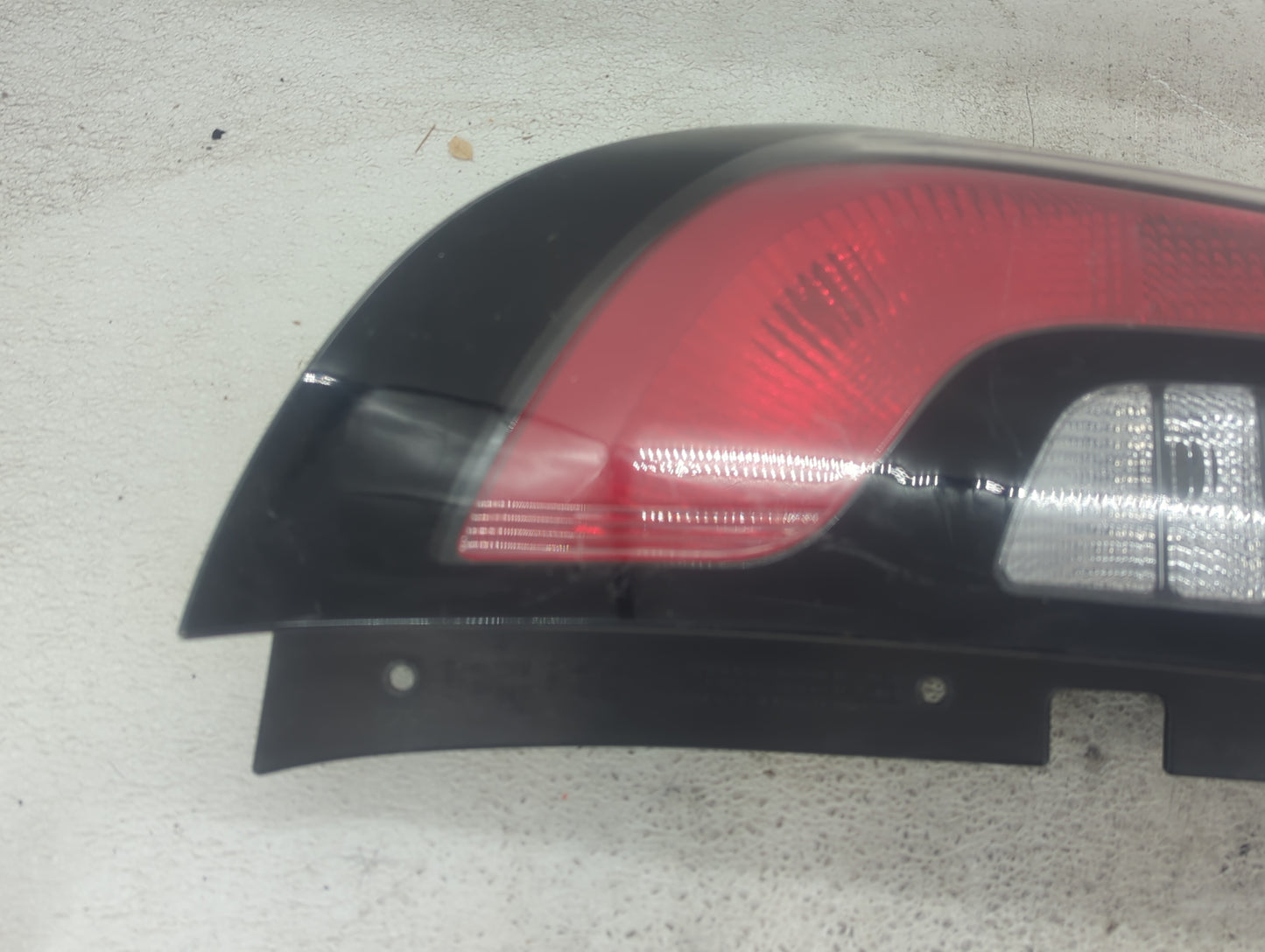 2014-2019 Kia Soul Tail Light Assembly Driver Left OEM Fits Fits 2014 2015 2016 2017 2018 2019 OEM Used Auto Parts - Oemused