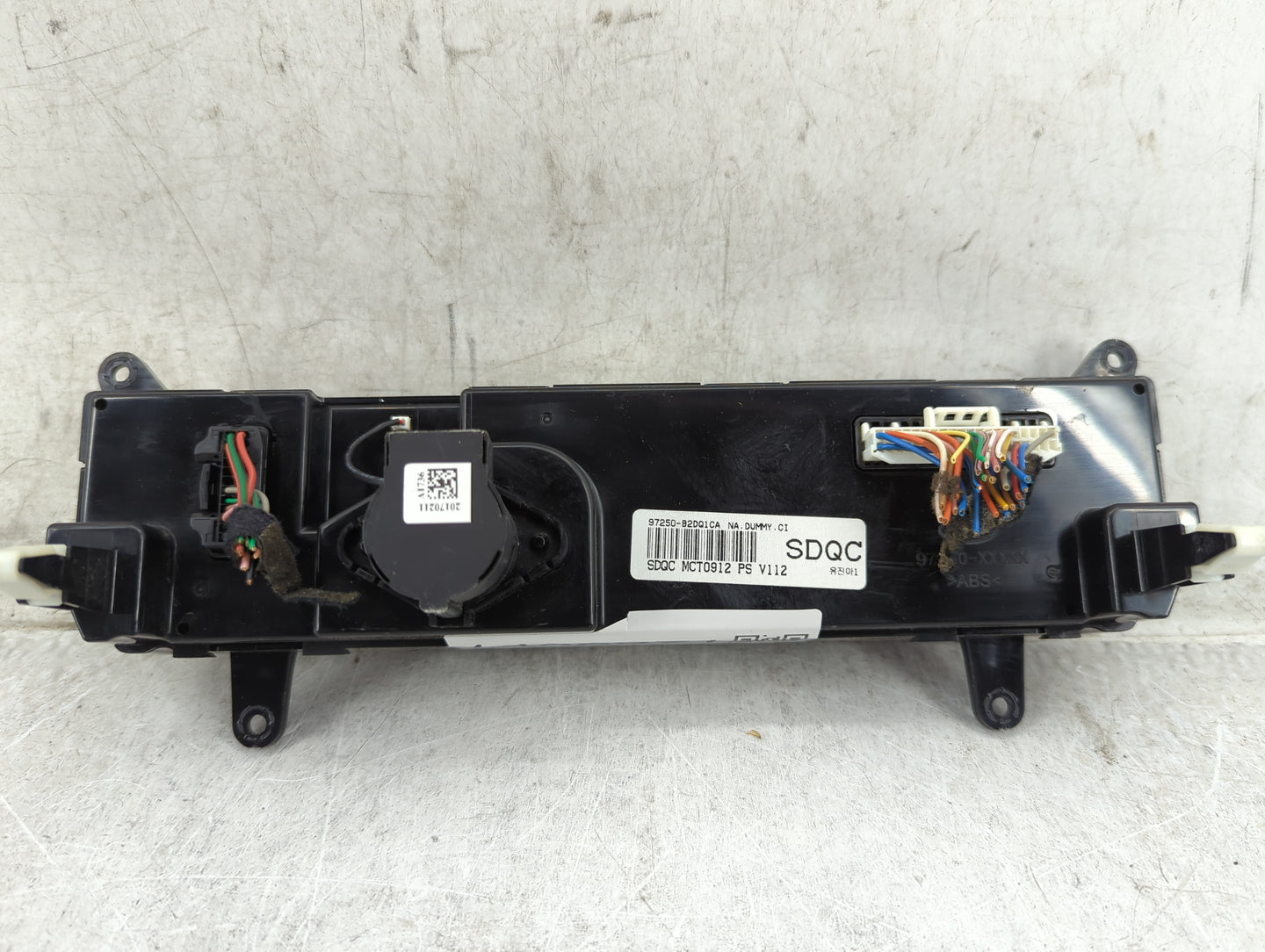 2017 Kia Soul Climate Control Module Temperature AC/Heater Replacement P/N:97250-B2DQ1CA Fits OEM Used Auto Parts - Oemuseda