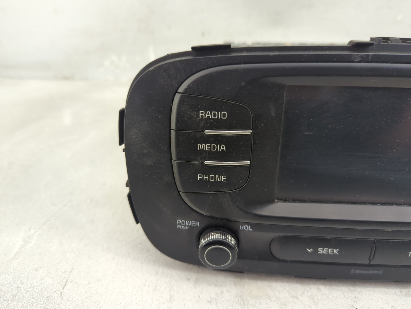2017-2019 Kia Soul Radio AM FM Cd Player Receiver Replacement P/N:96180-B2360CA Fits Fits 2017 2018 2019 OEM Used Auto Parts