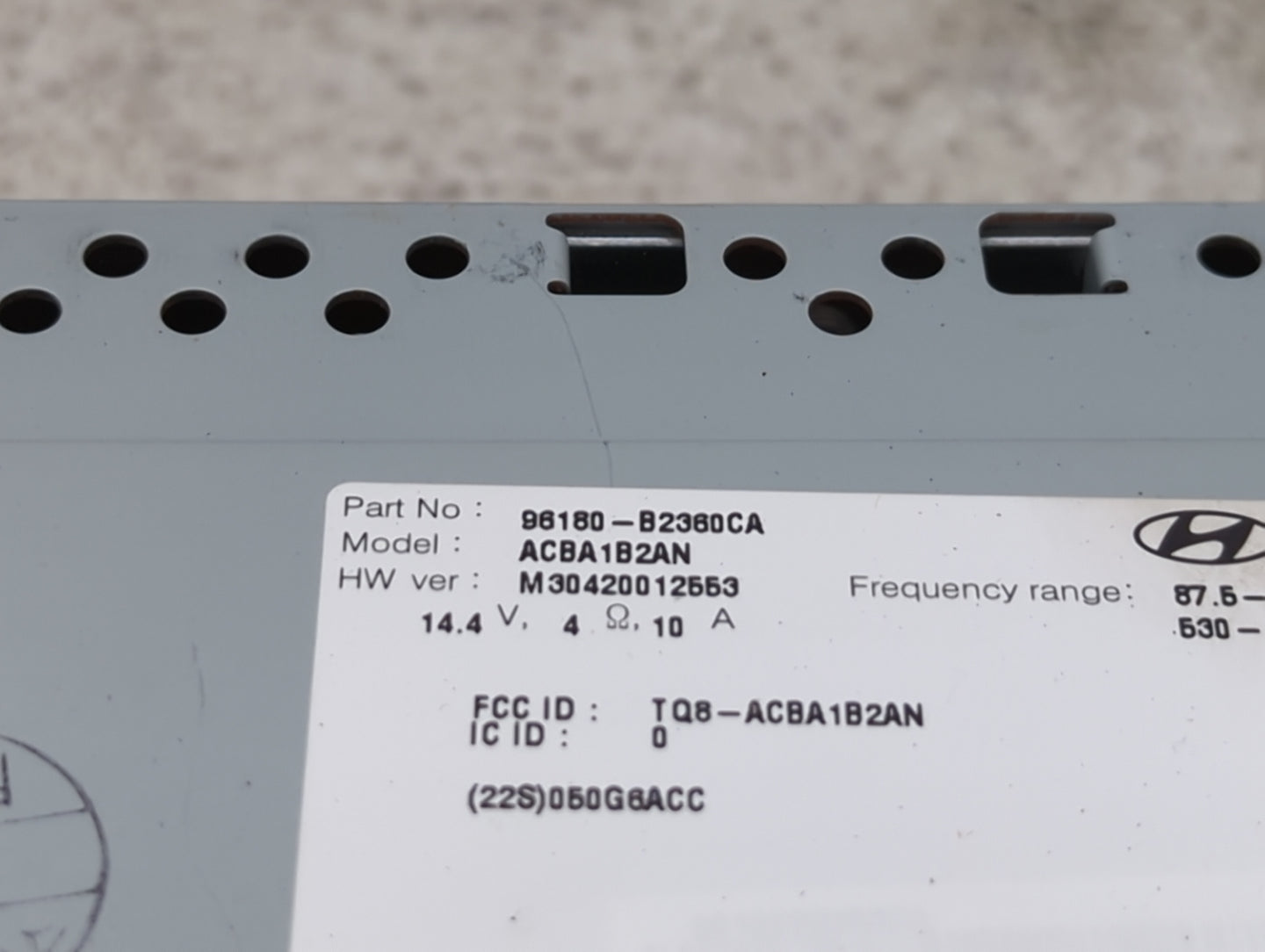 2017-2019 Kia Soul Radio AM FM Cd Player Receiver Replacement P/N:96180-B2360CA Fits Fits 2017 2018 2019 OEM Used Auto Parts