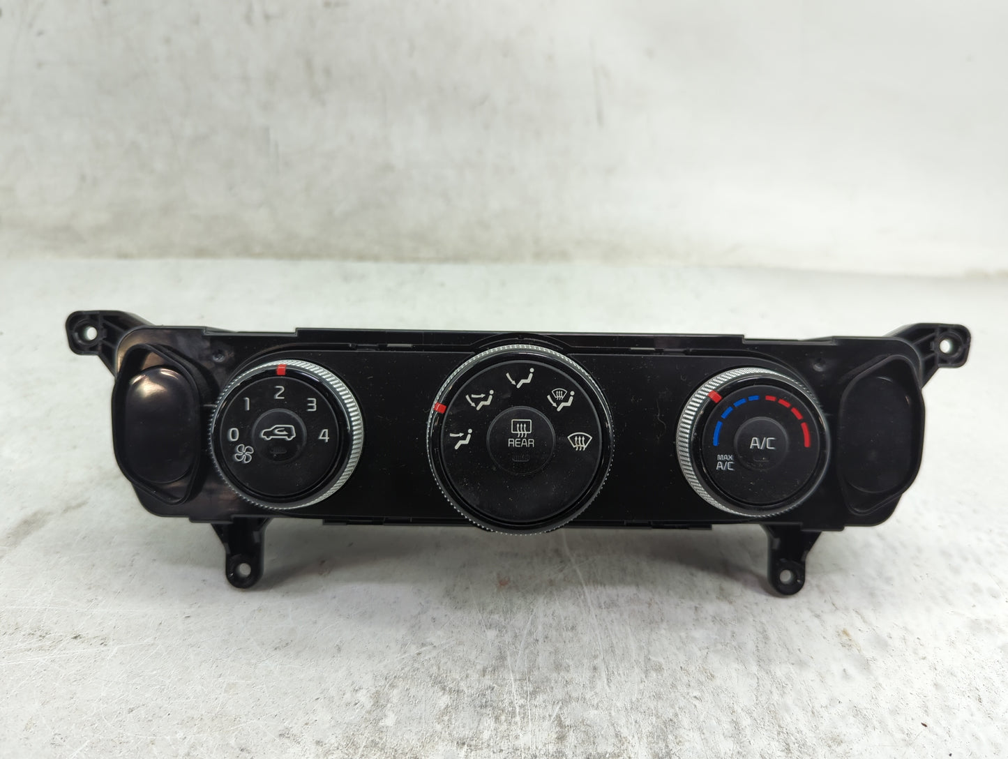 2017-2019 Kia Soul Climate Control Module Temperature AC/Heater Replacement P/N:97250-B2XXX 97250-B2AS2ASB Fits OEM Used Aut