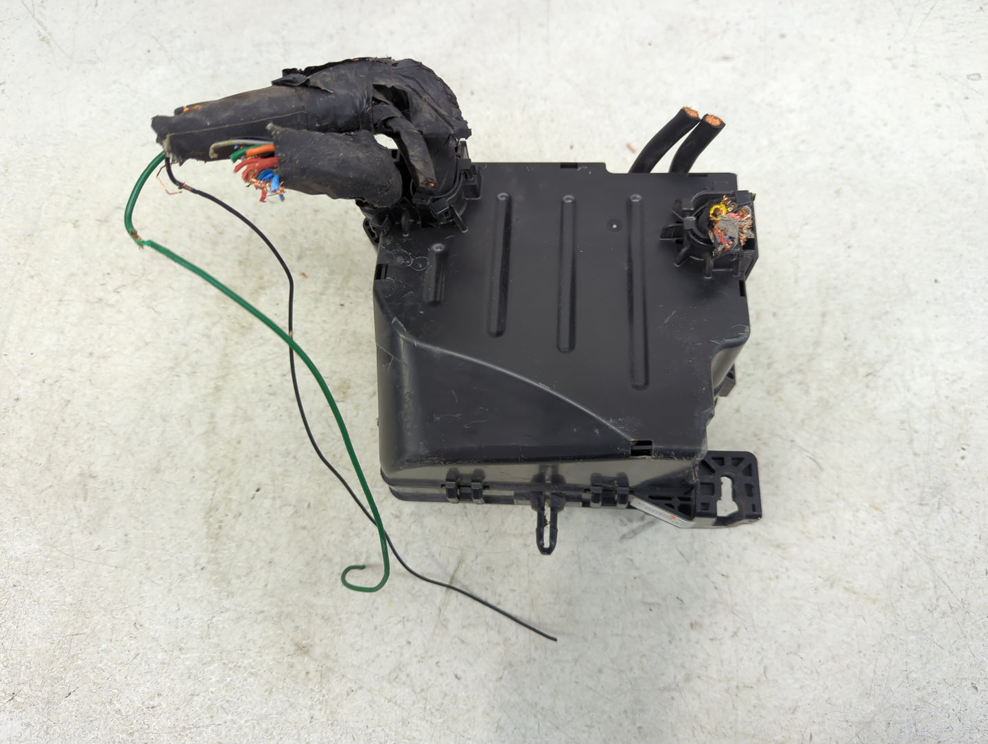 2017-2019 Kia Soul Fusebox Fuse Box Panel Relay Module P/N:91950-B2350 Fits Fits 2017 2018 2019 OEM Used Auto Parts - Oemuse