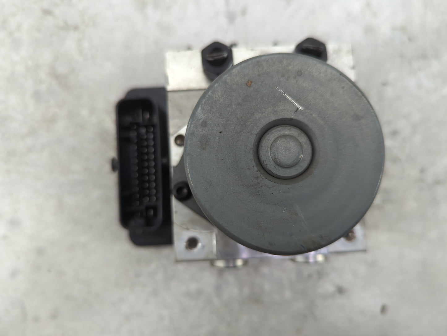 2017-2019 Kia Soul ABS Pump Control Module Replacement P/N:61589-45200 Fits Fits 2017 2018 2019 OEM Used Auto Parts - Oemuse