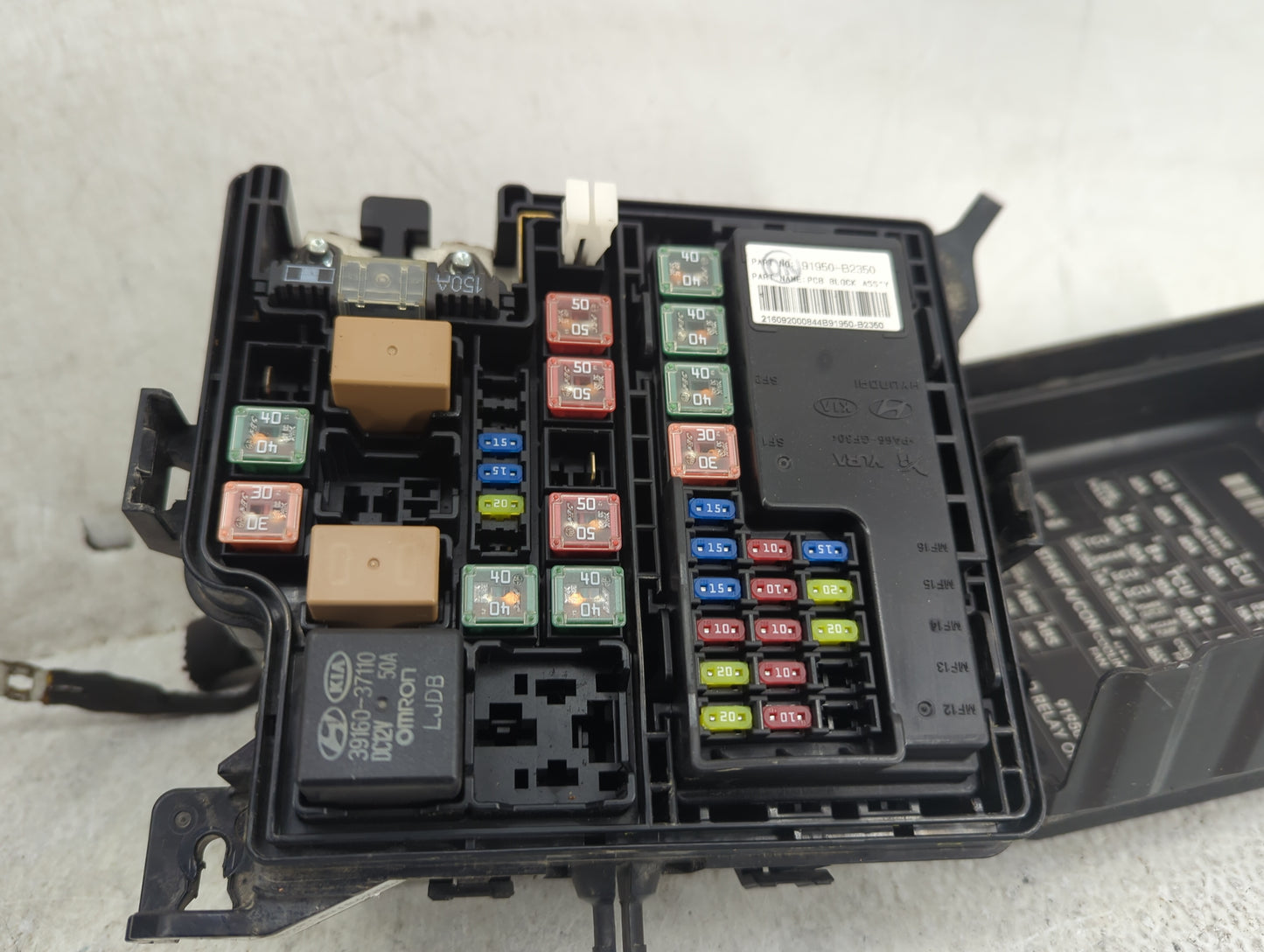 2017-2019 Kia Soul Fusebox Fuse Box Panel Relay Module P/N:91950-B2350 Fits Fits 2017 2018 2019 OEM Used Auto Parts - Oemuse