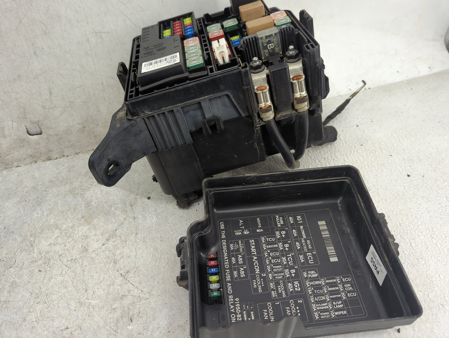 2017-2019 Kia Soul Fusebox Fuse Box Panel Relay Module P/N:91950-B2350 Fits Fits 2017 2018 2019 OEM Used Auto Parts - Oemuse