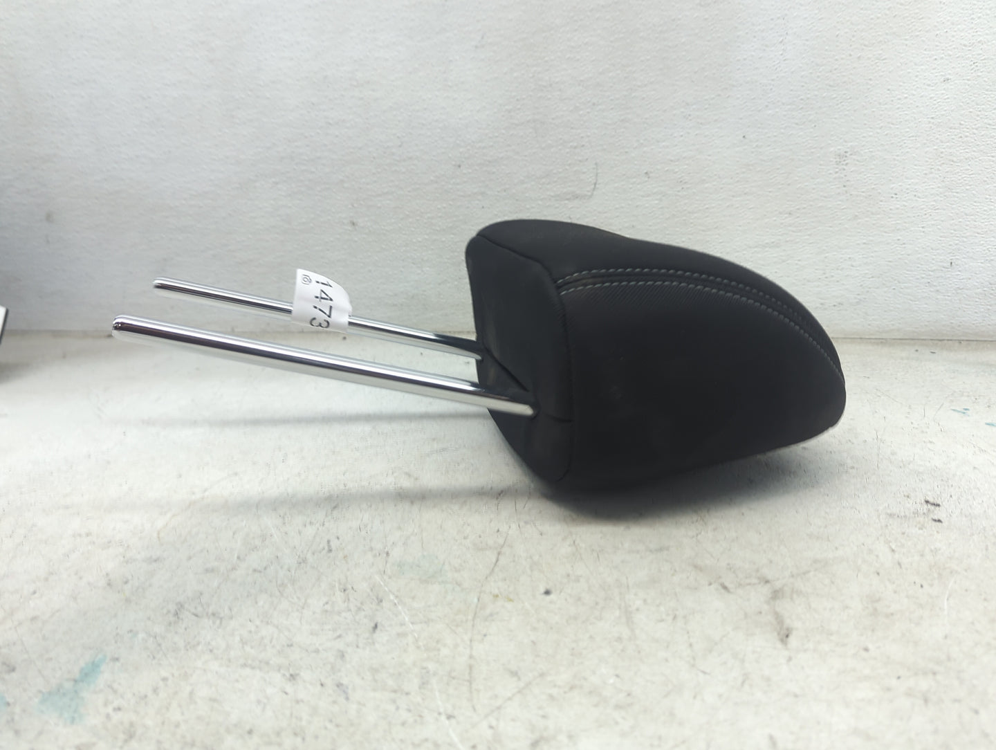 2017 Kia Soul Headrest Head Rest Front Driver Seat Black - Oemusedautoparts1.com