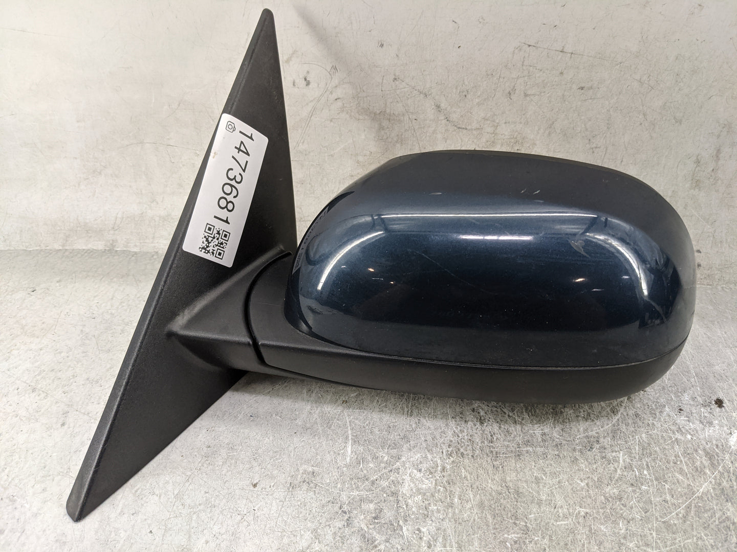 2014-2019 Kia Soul Driver Side View Mirror - Left Door Mirror OEM Used - Oemusedautoparts1.com