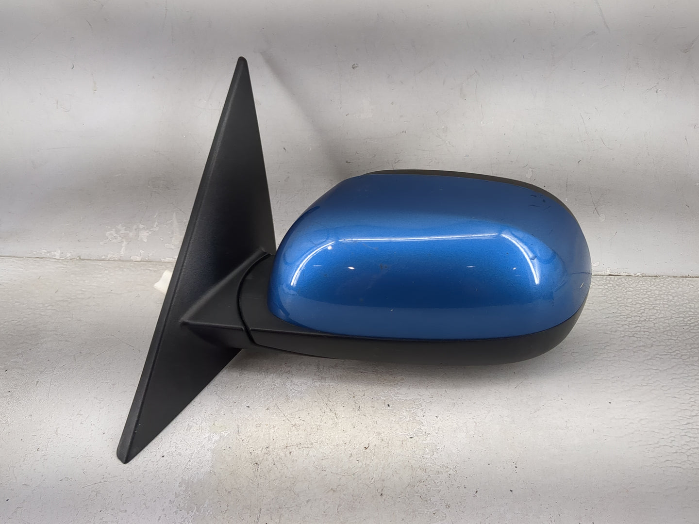 2014-2019 Kia Soul Driver Side View Mirror - Left Door Mirror OEM Used - Oemusedautoparts1.com
