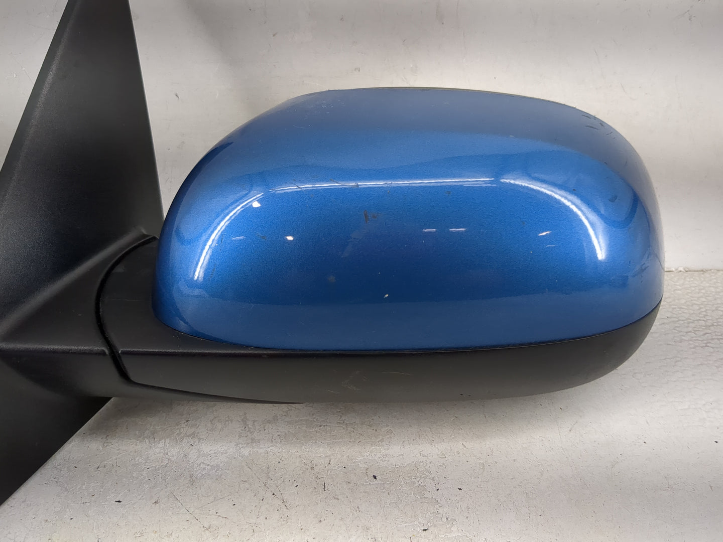 2014-2019 Kia Soul Driver Side View Mirror - Left Door Mirror OEM Used - Oemusedautoparts1.com