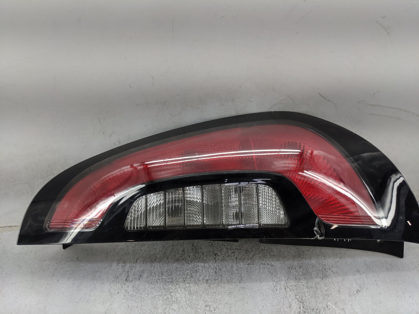 2014-2019 Kia Soul Passenger Right Side Deck Lid Mounted Tail Light 1479860 - Oemusedautoparts1.com