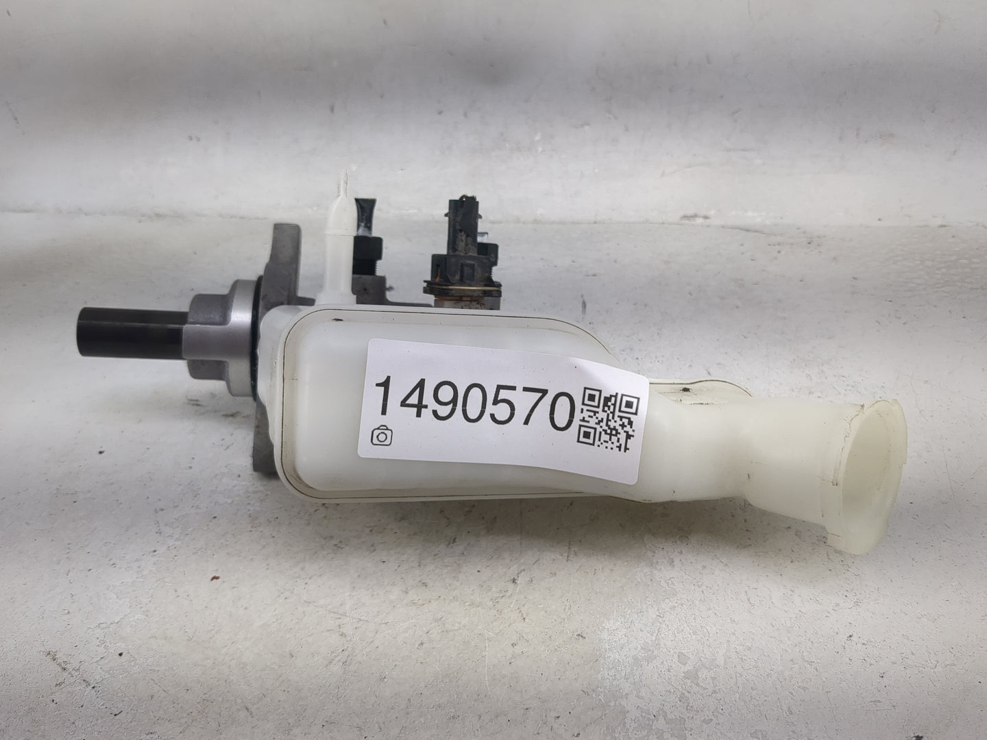 2017-2019 Kia Soul Brake Master Cylinder 1490570 - Oemusedautoparts1.com