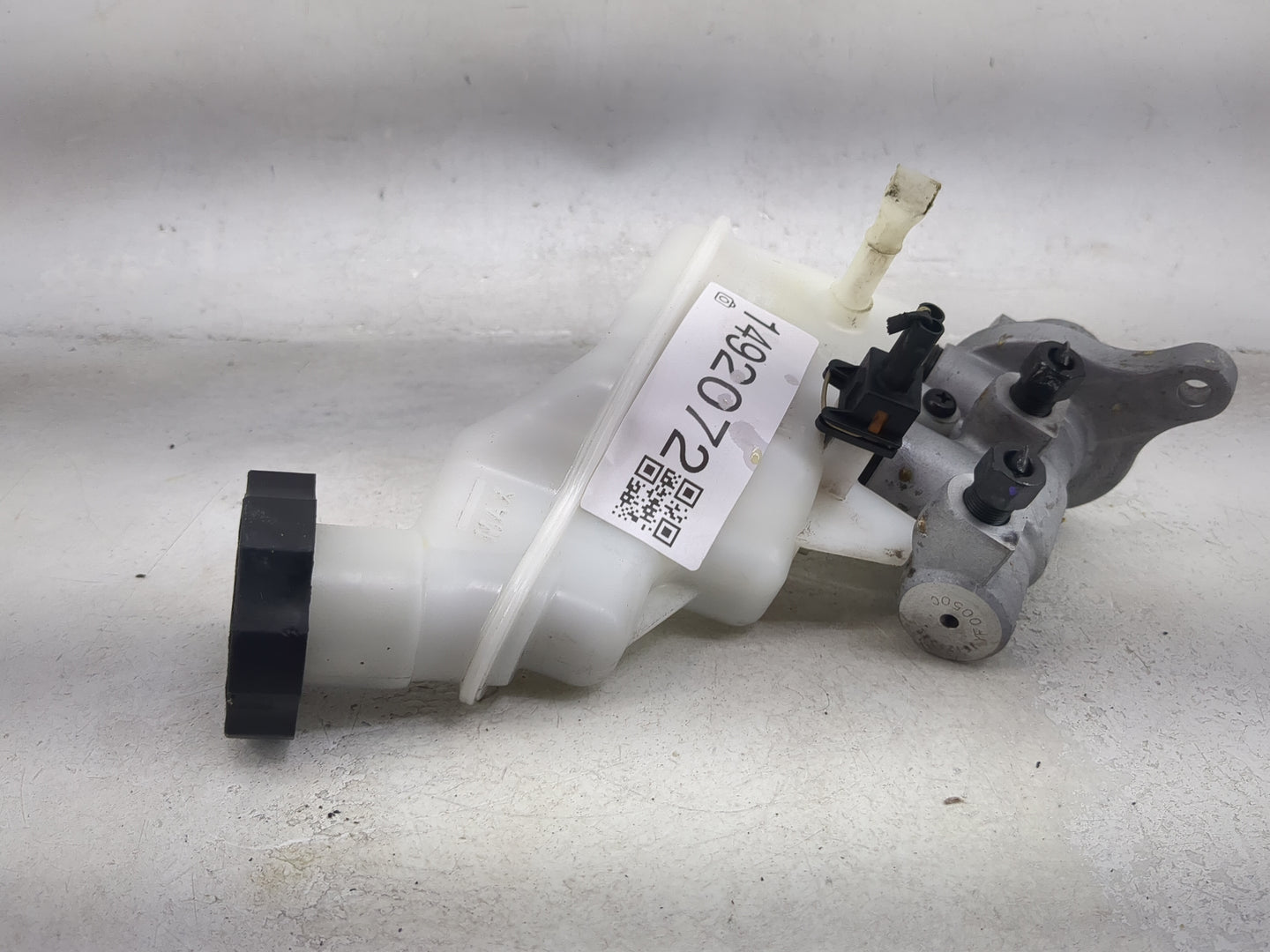 2017-2019 Kia Soul Brake Master Cylinder 1492072 - Oemusedautoparts1.com