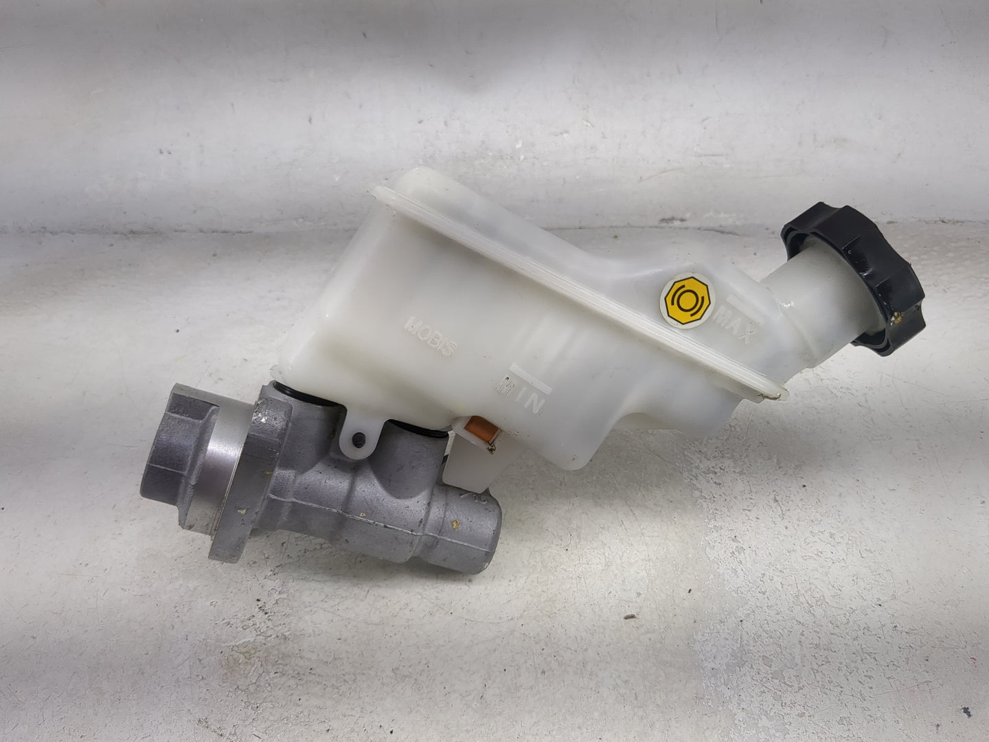 2017-2019 Kia Soul Brake Master Cylinder 1492072 - Oemusedautoparts1.com