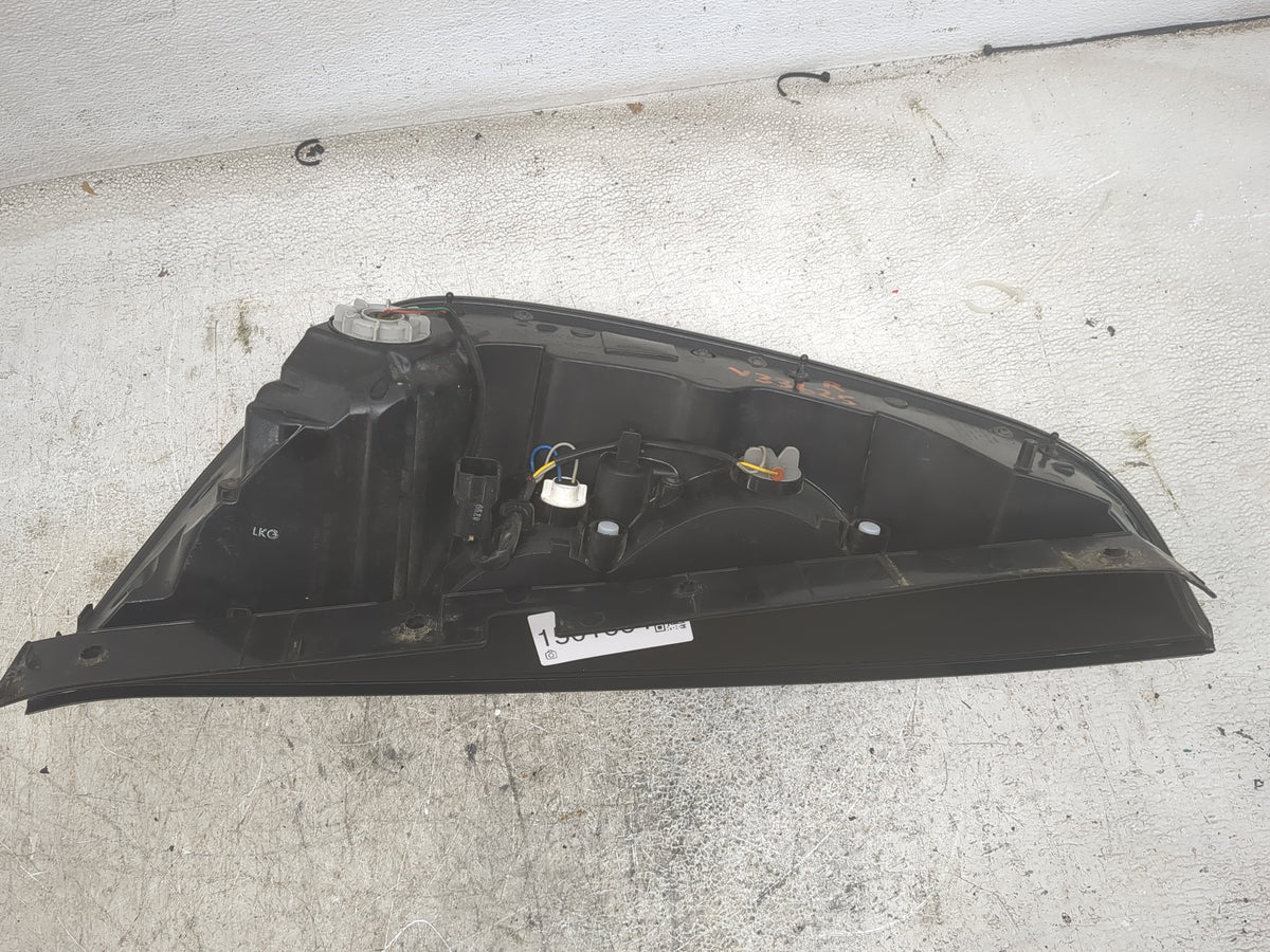 2014-2019 Kia Soul Tail Light Assembly Passenger Right OEM P/N:92402-B2 Fits Fits 2014 2015 2016 2017 2018 2019 OEM Used Aut