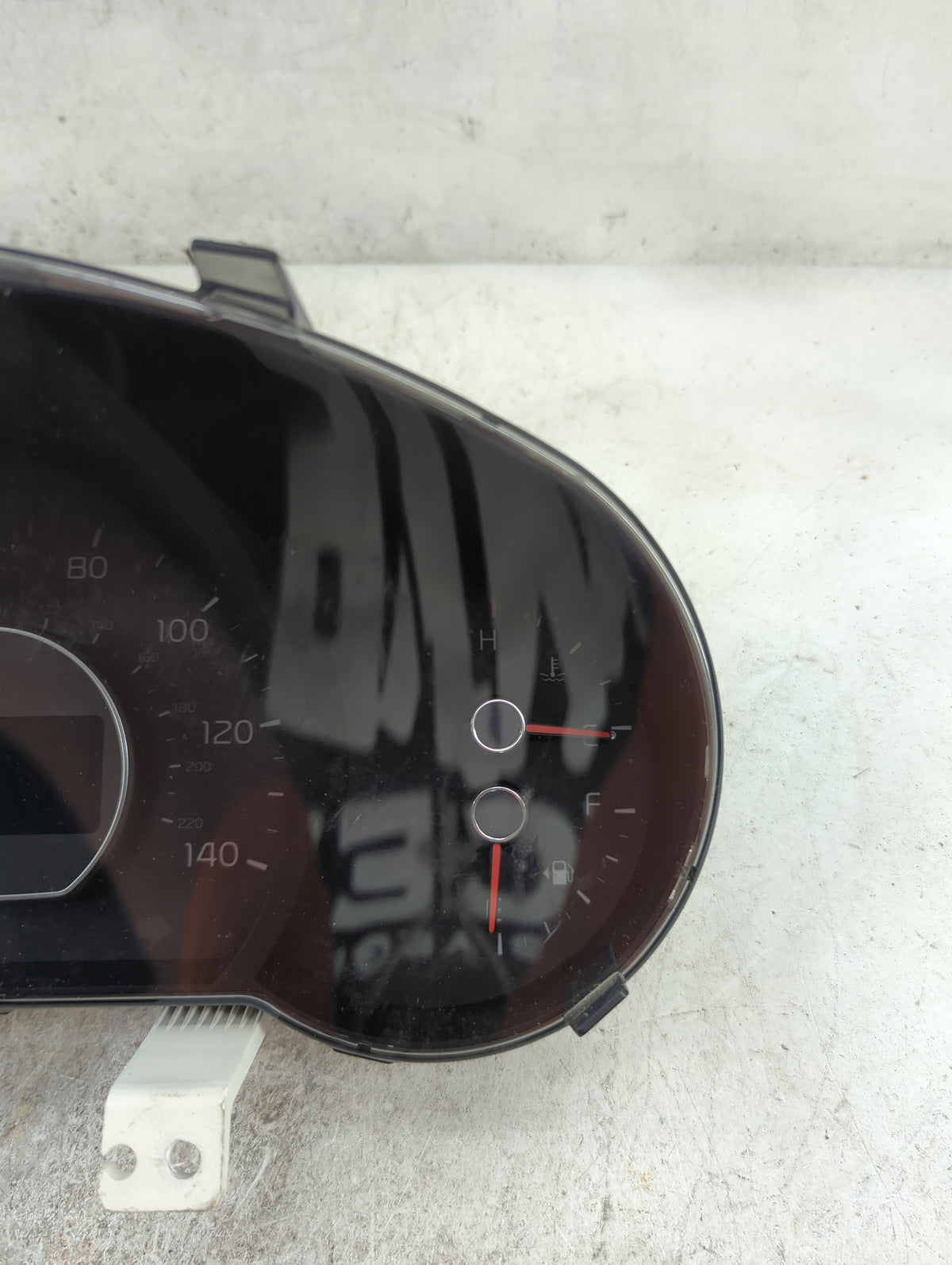 2017-2019 Kia Soul Instrument Cluster Speedometer Gauges P/N:94006-B2720 Miles: Fits Fits 2017 2018 2019 OEM Used Auto Parts