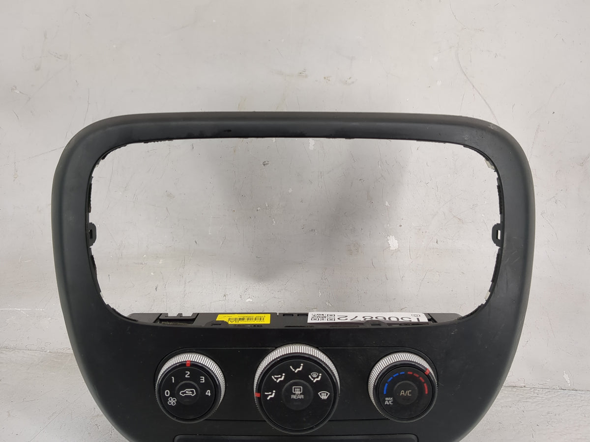 2017-2019 Kia Soul Climate Control Module Temperature AC/Heater Replacement Fits Fits 2017 2018 2019 OEM Used Auto Parts - O